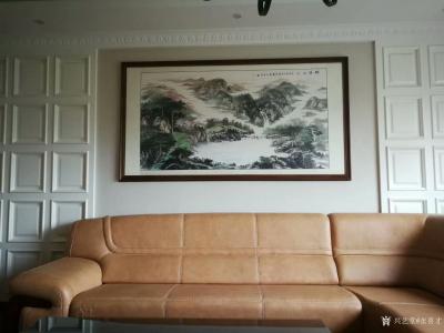 张喜才日记-《锦绣山川》，国画山水画，客户装裱后挂上墙拍照返图，【图2】