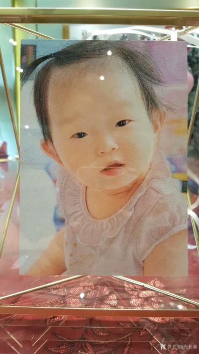 张仕森收藏-7月外孙女2岁生日，闺女去年专为宝宝画了一张彩铅肖像，今年用水彩又为宝宝画了张肖【图3】