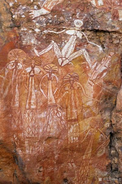 杨牧青日记-澳大利亚的卡卡杜国家公园中有多处古老的原住民岩画，记录了先民的狩猎、宗教等方方面【图2】