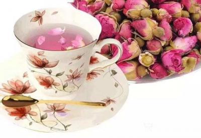 石广生日记-诗歌新作：《七绝 • 玫瑰花茶》
  习书于暨大，同窗通兄者携玫瑰花茶以飨。闻【图1】
