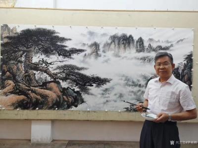 罗树辉日记-国画山水画《云海苍松》，300Cm*126 Cm大画在创作中。【图5】